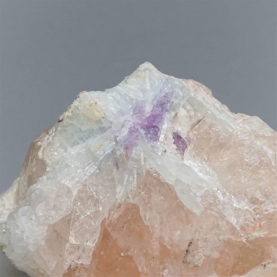 Morganite natural crystal 179.5g, Afghanistan