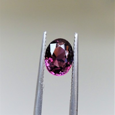 Granát - RHODOLIT - 1,69 ct