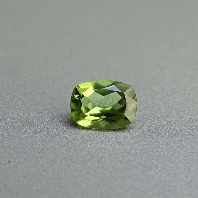 Peridot (olivine) cut gemstone 1.48ct, Pakistan