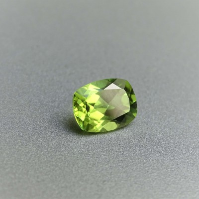 Peridot (olivine) cut gemstone 1.48ct, Pakistan