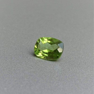 Peridot (olivine) cut gemstone 1.48ct, Pakistan