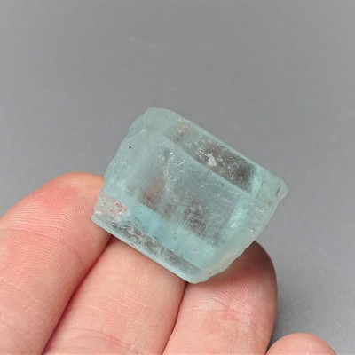 Akvamarín přírodní krystal 15,8g, Afganistán