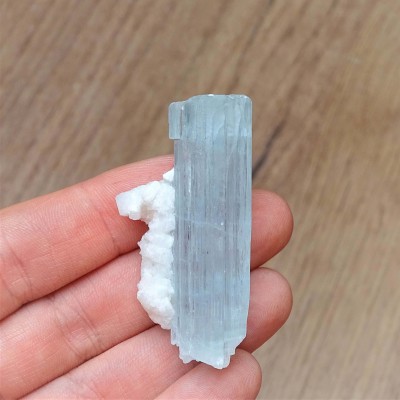 Akvamarín přírodní krystal 19,1g, Pakistán