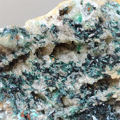 CLINOATACAMITE natural crystals 500g, Peru, collection piece