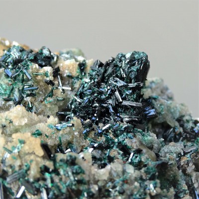 CLINOATACAMITE natural crystals 500g, Peru, collection piece