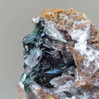 CLINOATACAMITE natural crystals 141g, Peru, collection piece