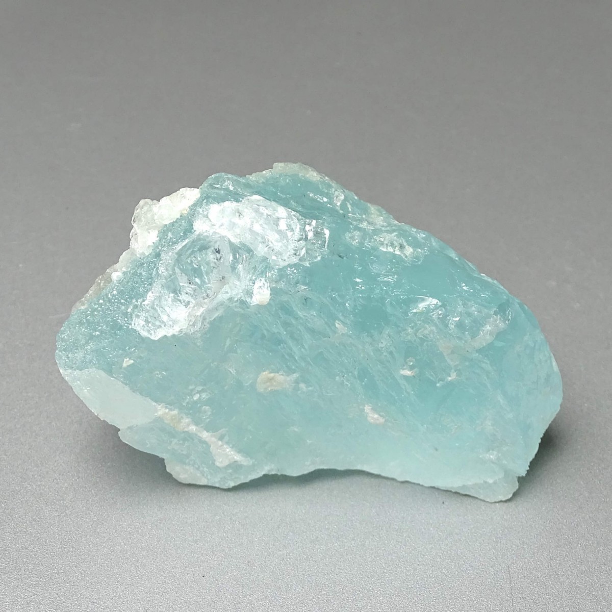 Akvamarín přírodní krystal 136,5g, Afganistán