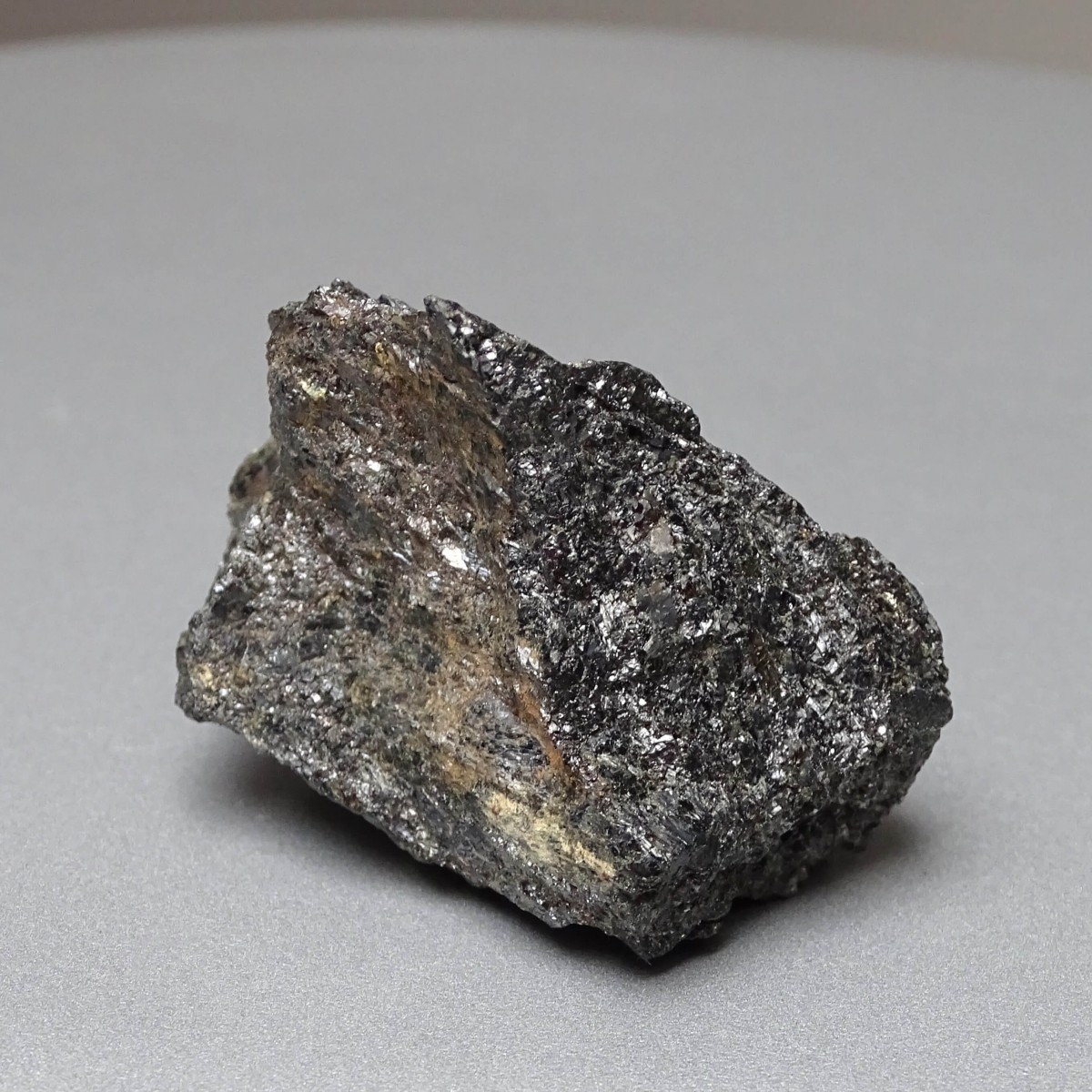 Nuummit surový minerál 58,2g, Grónsko