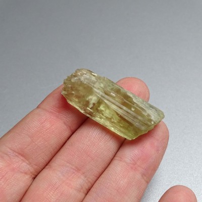 Natürlicher Hiddenit-Kristall 9,5g, Afghanistan