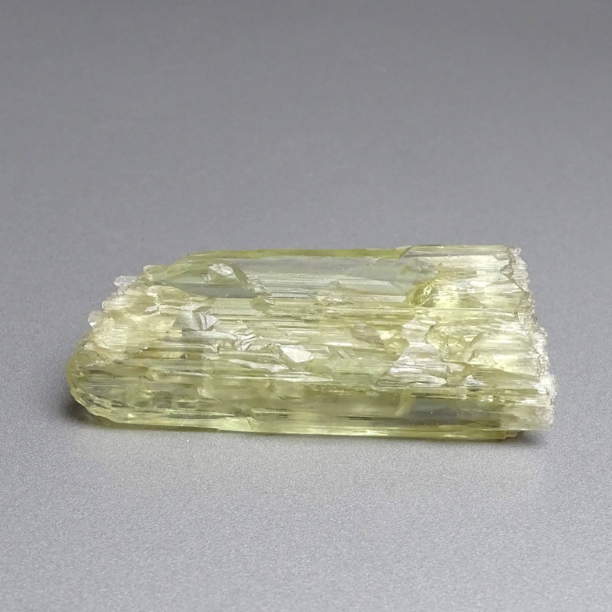 Natürlicher Hiddenit-Kristall 31,7g, Afghanistan