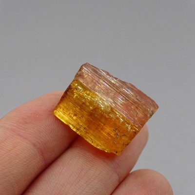 Topaz imperial natural crystal 8.4g, Brazil