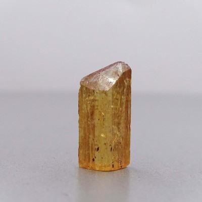 Topaz imperial přírodní krystal 2,4g, Brazílie