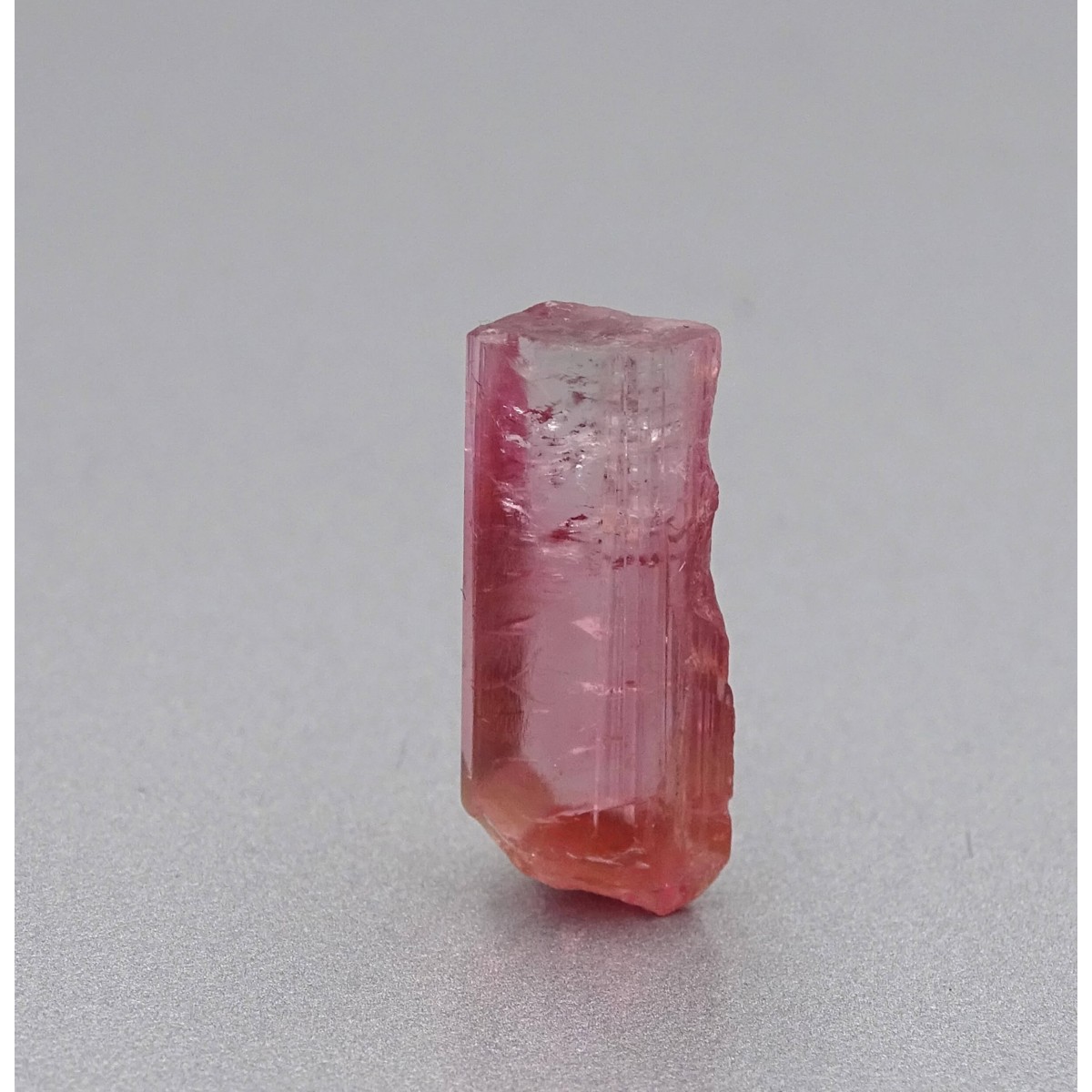 Turmalín růžový přírodní krystal 2,4g, Afganistán