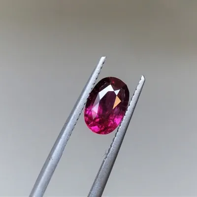 Garnet - RHODOLITE - 1,87 ct