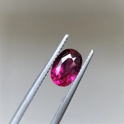 Garnet - RHODOLITE - 1,87 ct
