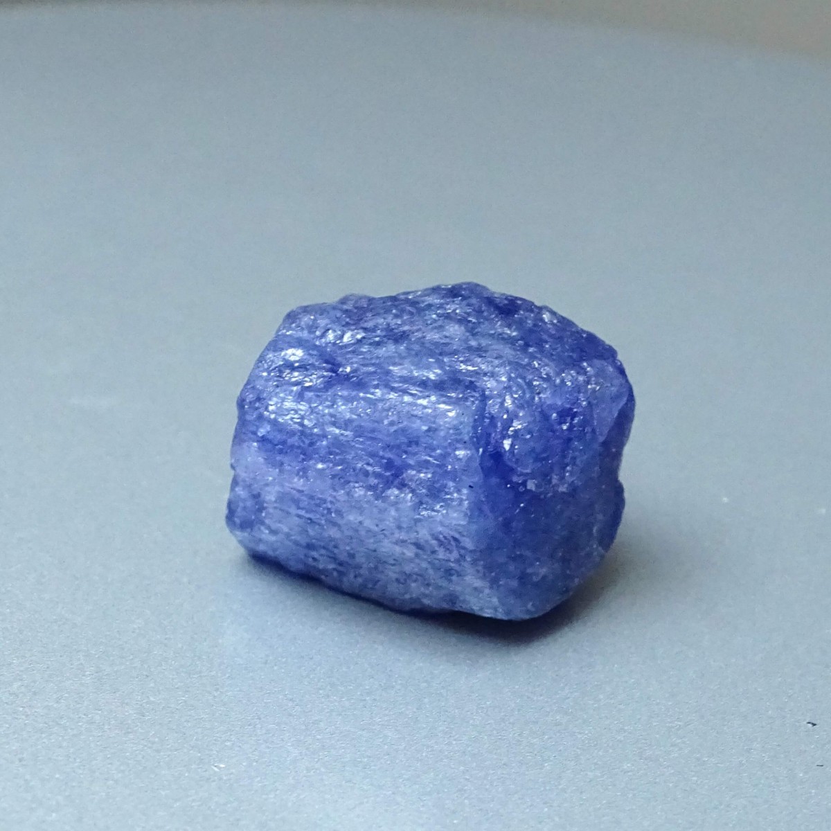 Tansanit-Rohmineral 30,5g, Tansania