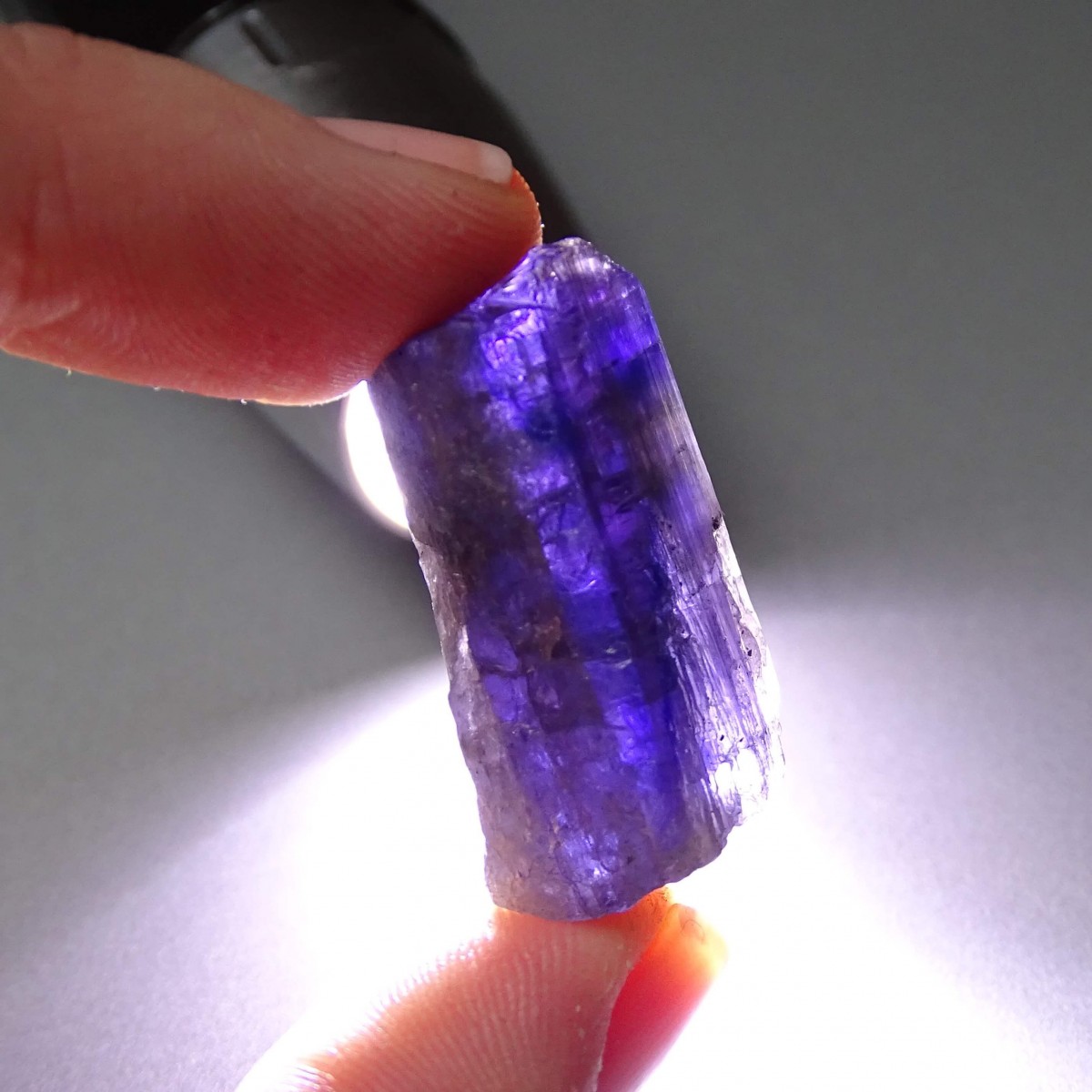 Tanzanite natural raw mineral 16.2g, Tanzania