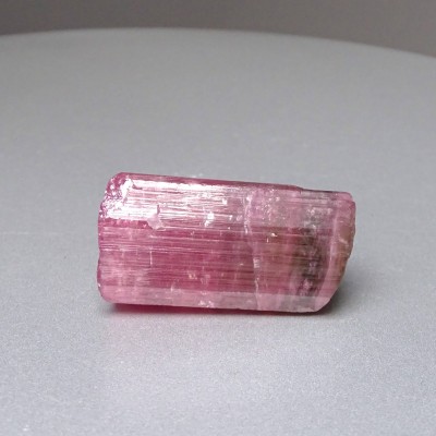 Turmalín růžový přírodní krystal 31,2g, USA