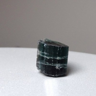 Turmalín Indigolit přírodní krystal 6,6g, USA