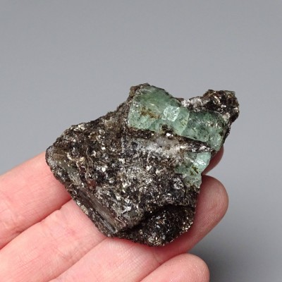 Emerald natural crystal in rock 35g, Pakistan