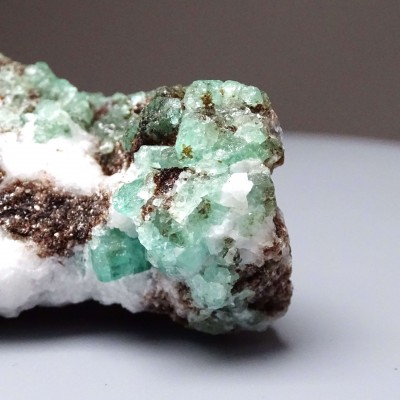 Emerald natural crystal in rock 114g, Pakistan