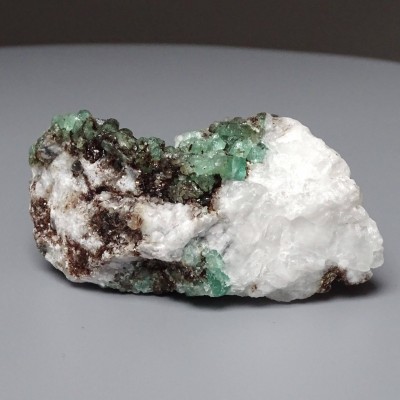 Emerald natural crystal in rock 114g, Pakistan