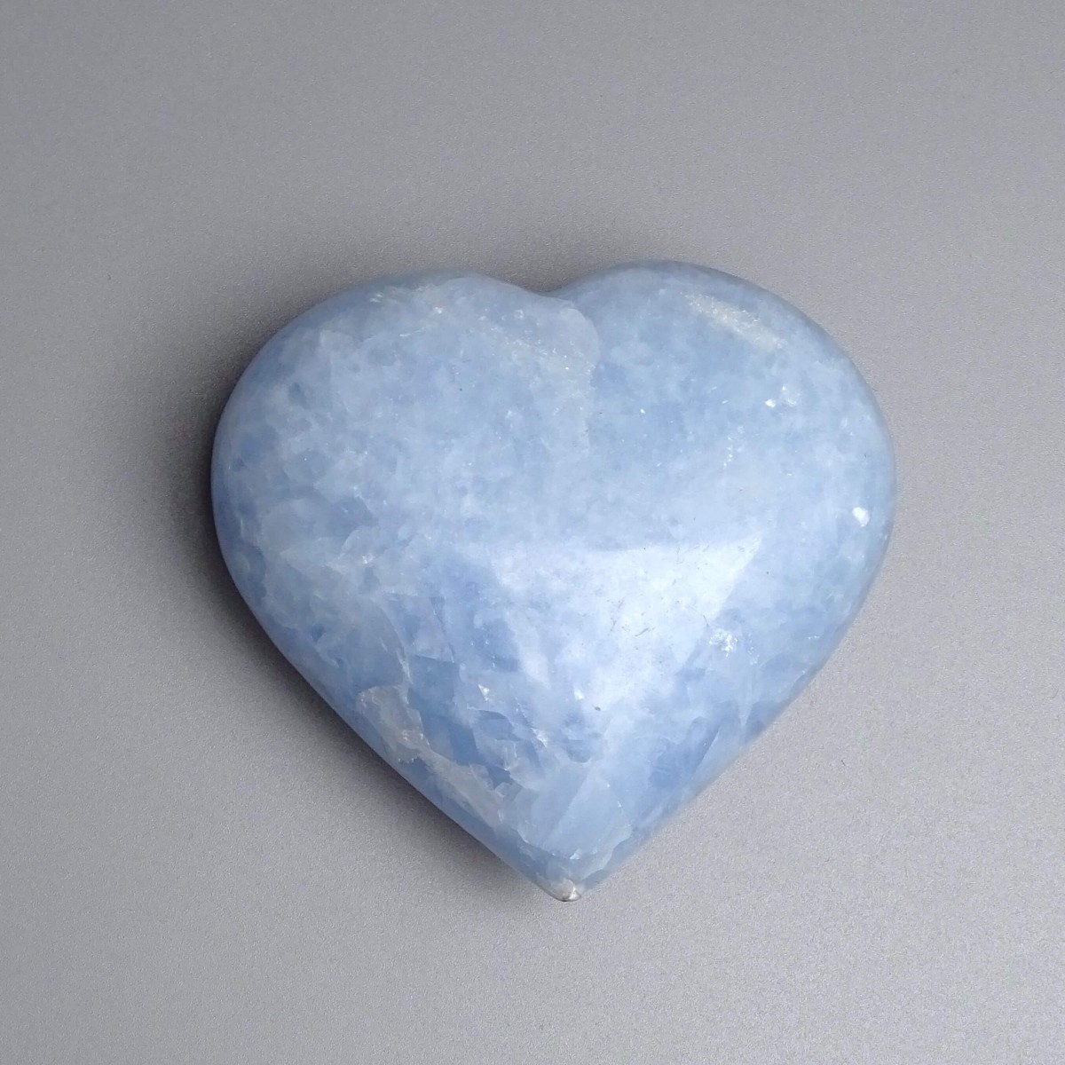 Calcite blue heart 393g, Madagascar
