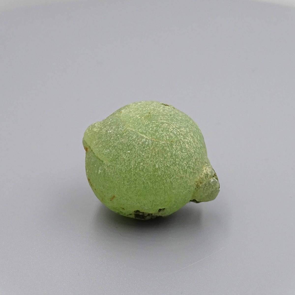 Prehnite natural mineral 51,4g, Mali