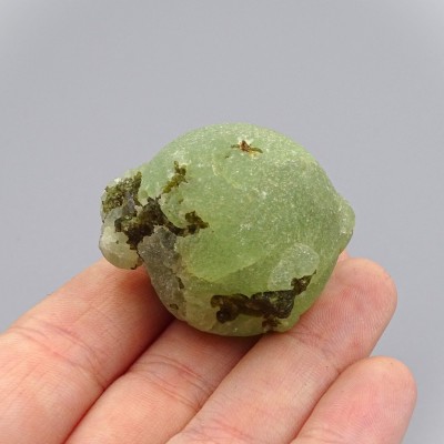 Prehnite natural mineral 51,4g, Mali