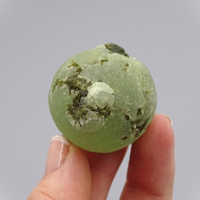 Prehnite natural mineral 51,4g, Mali