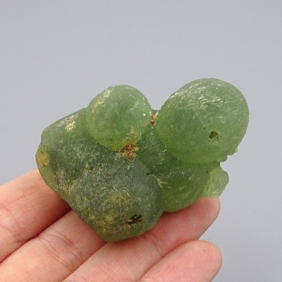 Prehnite natural mineral 73.6g, Mali