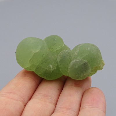 Prehnite natural mineral 42.9g, Mali