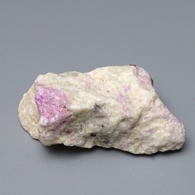 Hackmanite raw mineral 96g, Afghanistan