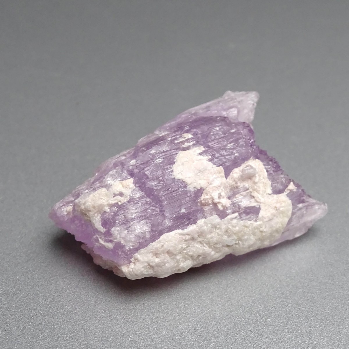 Kunzite natural crystal 27.3g, Afghanistan