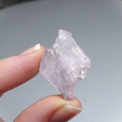 Kunzite natural crystal 6.2g, Afghanistan