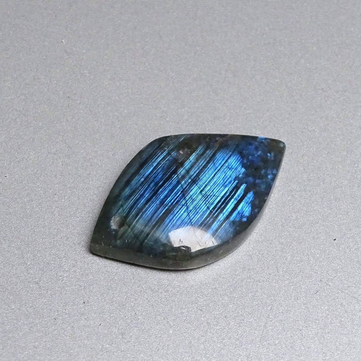 Labradorit Cabochon 12,2g, Madagaskar