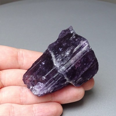 Scapolite purple natural crystal 85.6g, Afghanistan