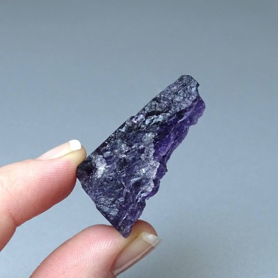 Scapolite purple natural crystal 26.7g, Afghanistan