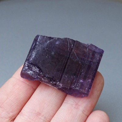 Scapolite purple natural crystal 26.7g, Afghanistan