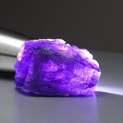 Scapolite purple natural crystal 44.6g, Afghanistan