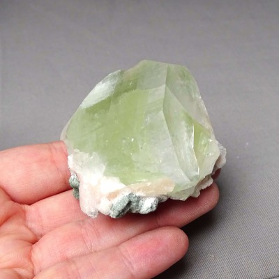 Apofylit zelený krystal, stilbit 104g, Indie