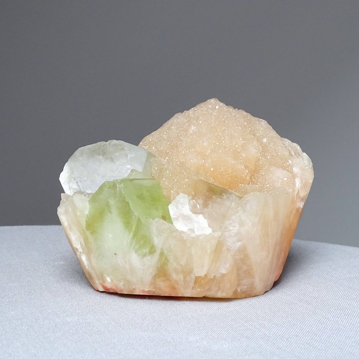 Apofylit zelený krystal, stilbit 395g, Indie