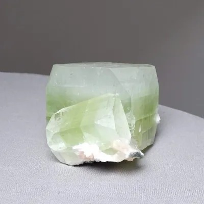 Apophyllite green crystal 239g, India