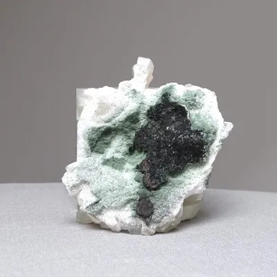 Apophyllite green crystal, stilbite 205g, India