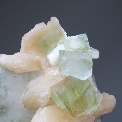 Apofylit zelený krystal, stilbit 362g, Indie