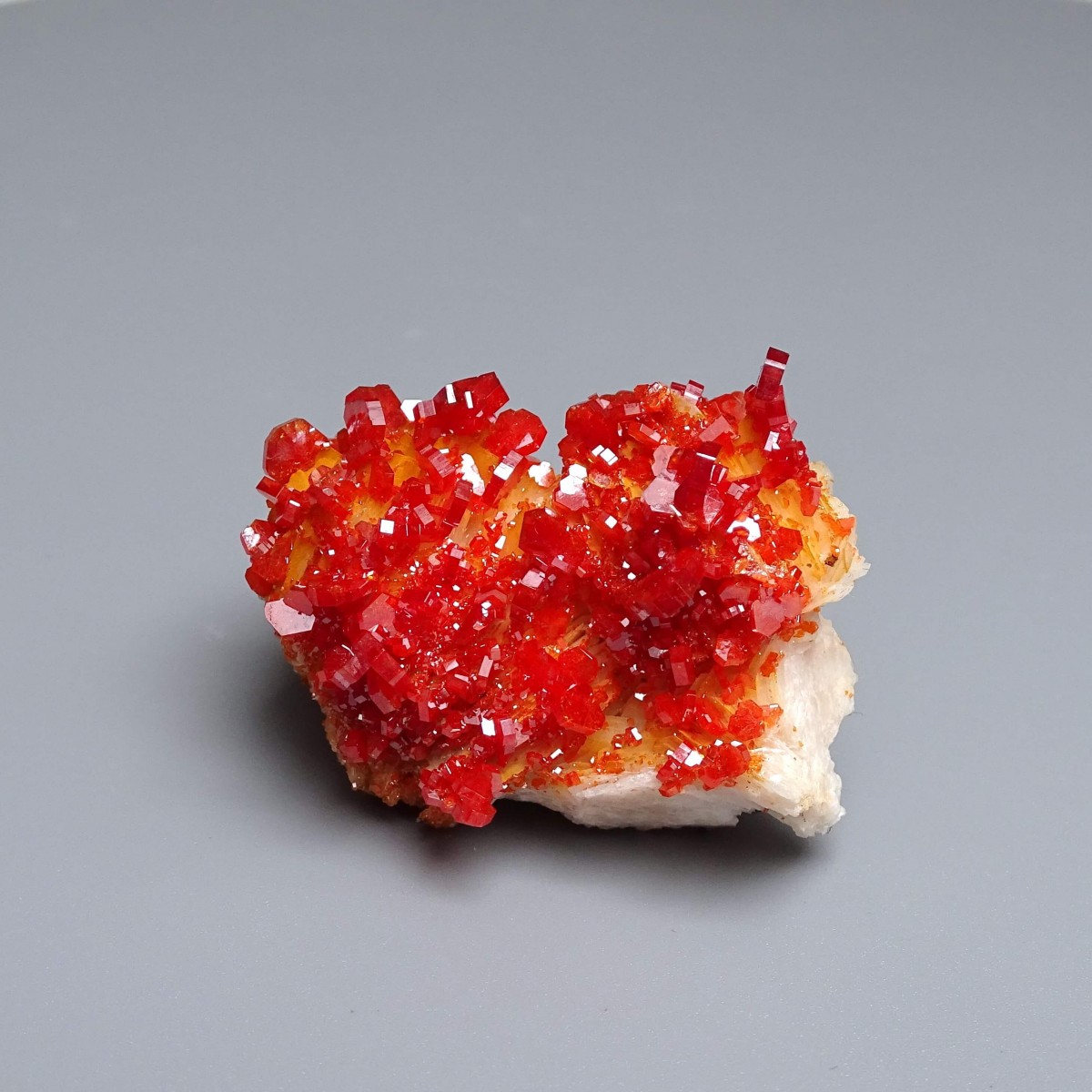 Vanadinite mineral 60,8g, Morocco