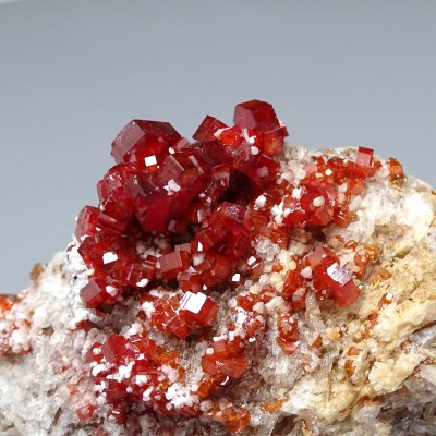 Vanadinite mineral 169.4g, Morocco