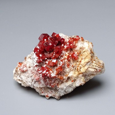 Vanadinite mineral 169.4g, Morocco