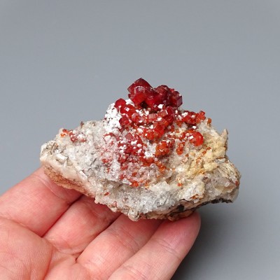 Vanadinite mineral 169.4g, Morocco