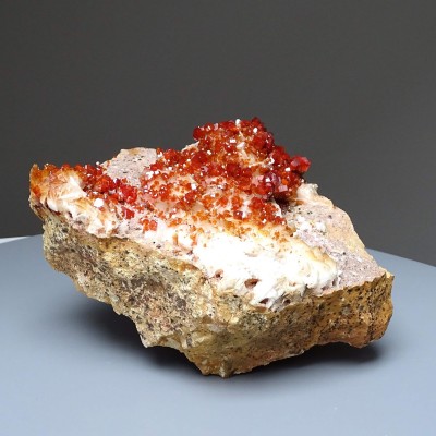 Vanadinite mineral 1059g, Morocco